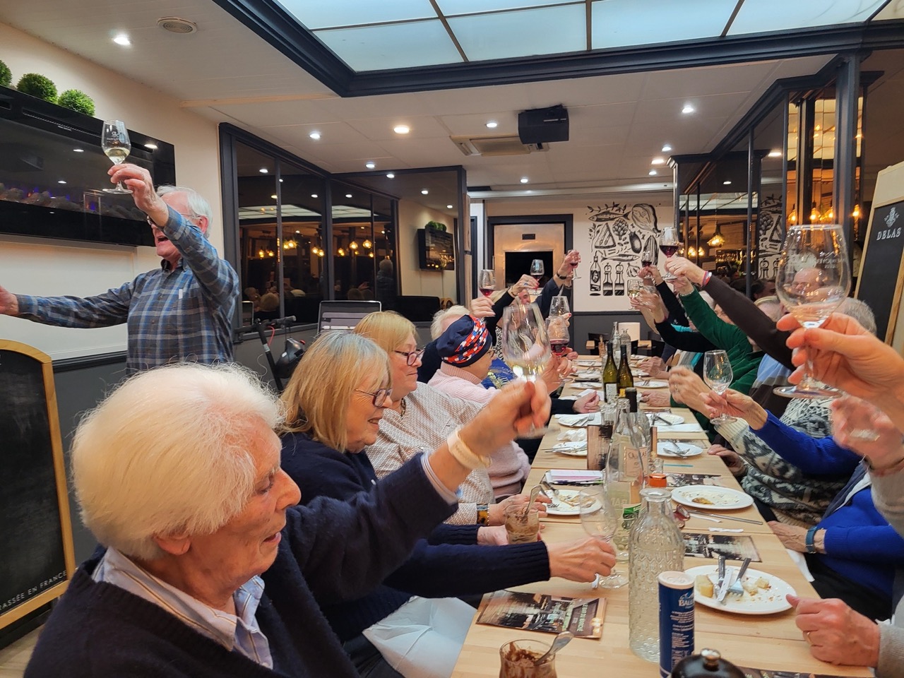 20251104 210409 grande