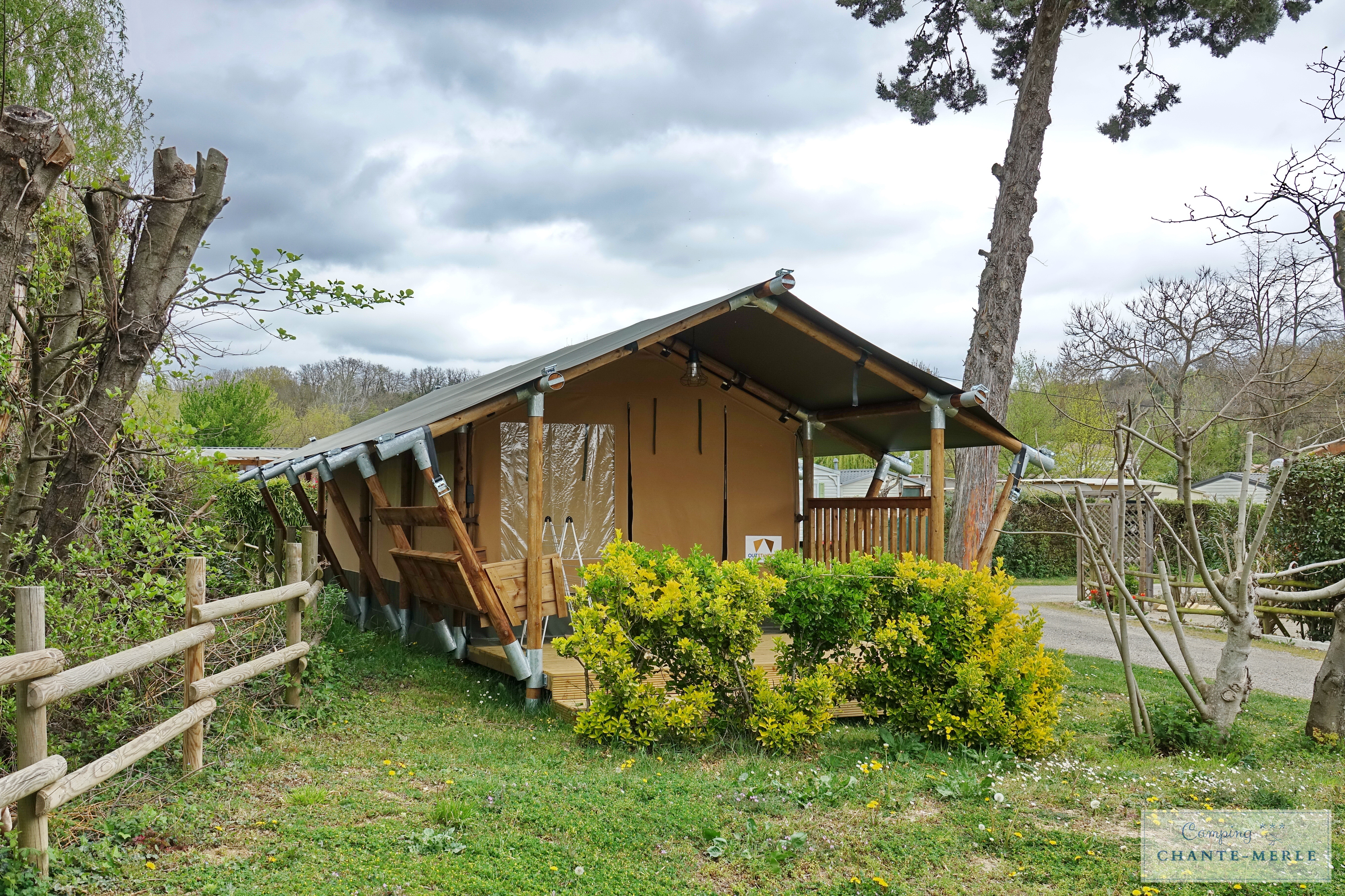 Camping cahnte merle 8 bis