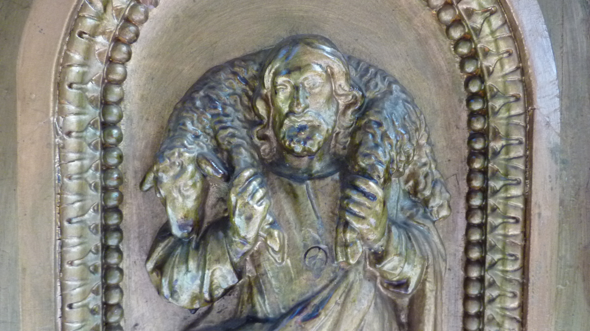+ Jésus, le bon pasteur, Abbatiale de CORBIE / Photo :  Paul PARIS, paulparis2012@gmail.com / Tous droits réservés