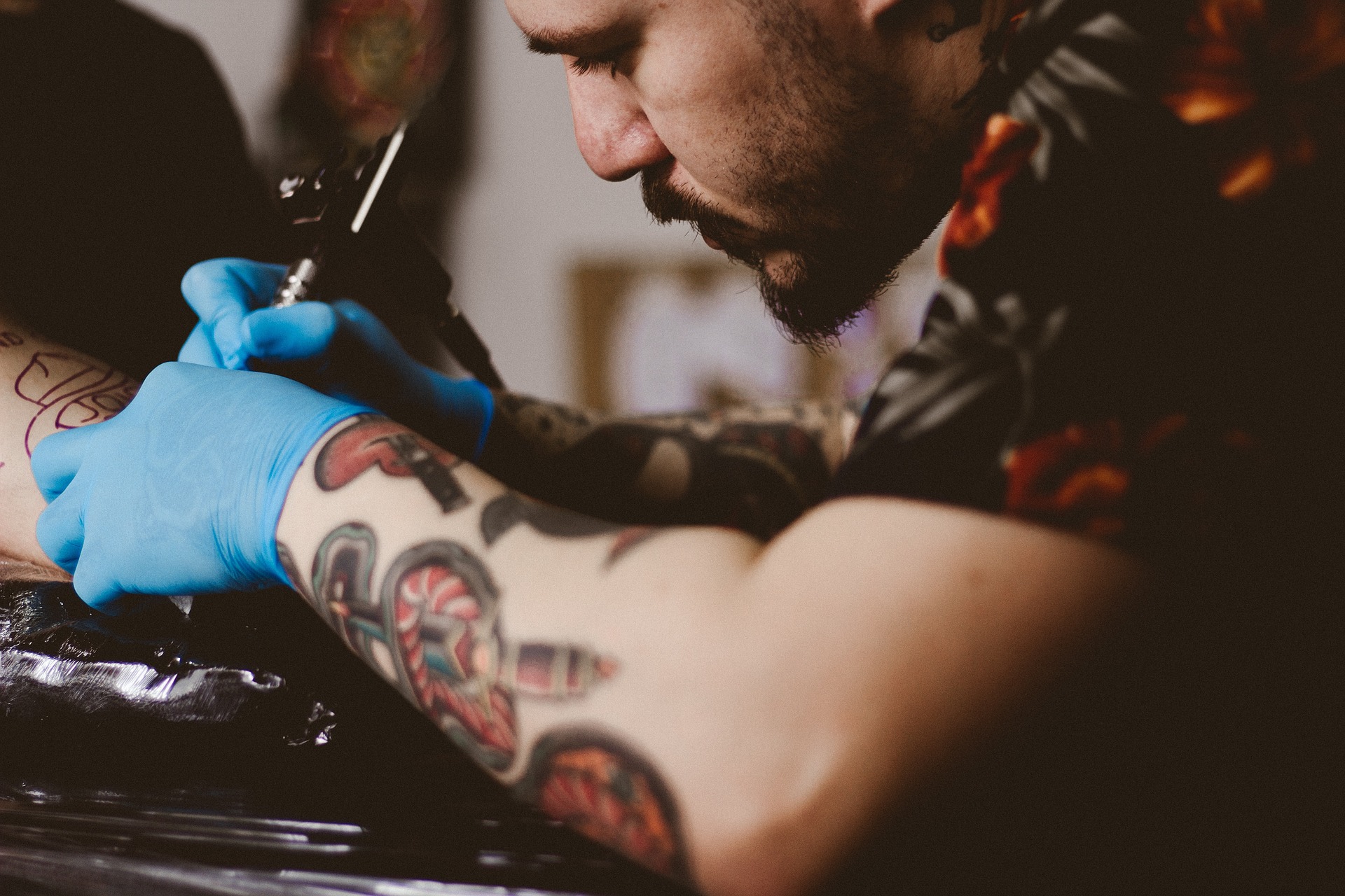 Hand 2595610 1920