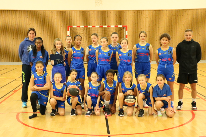 U13FB