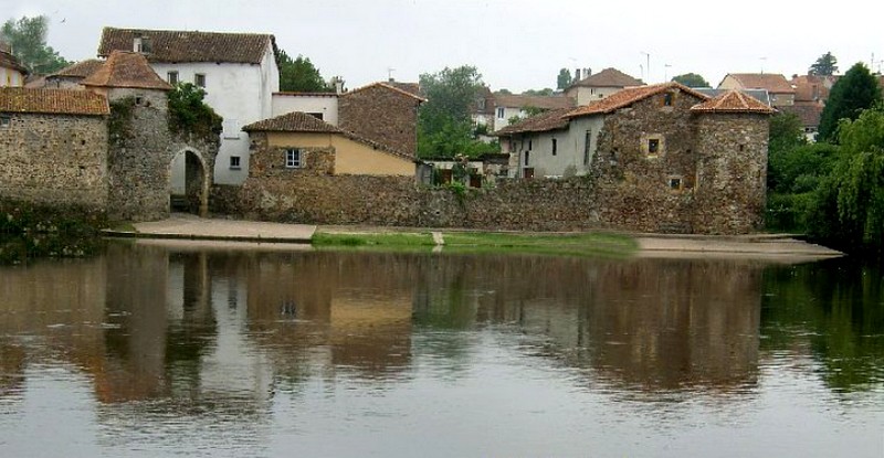 Availles limouzine porte de l eau