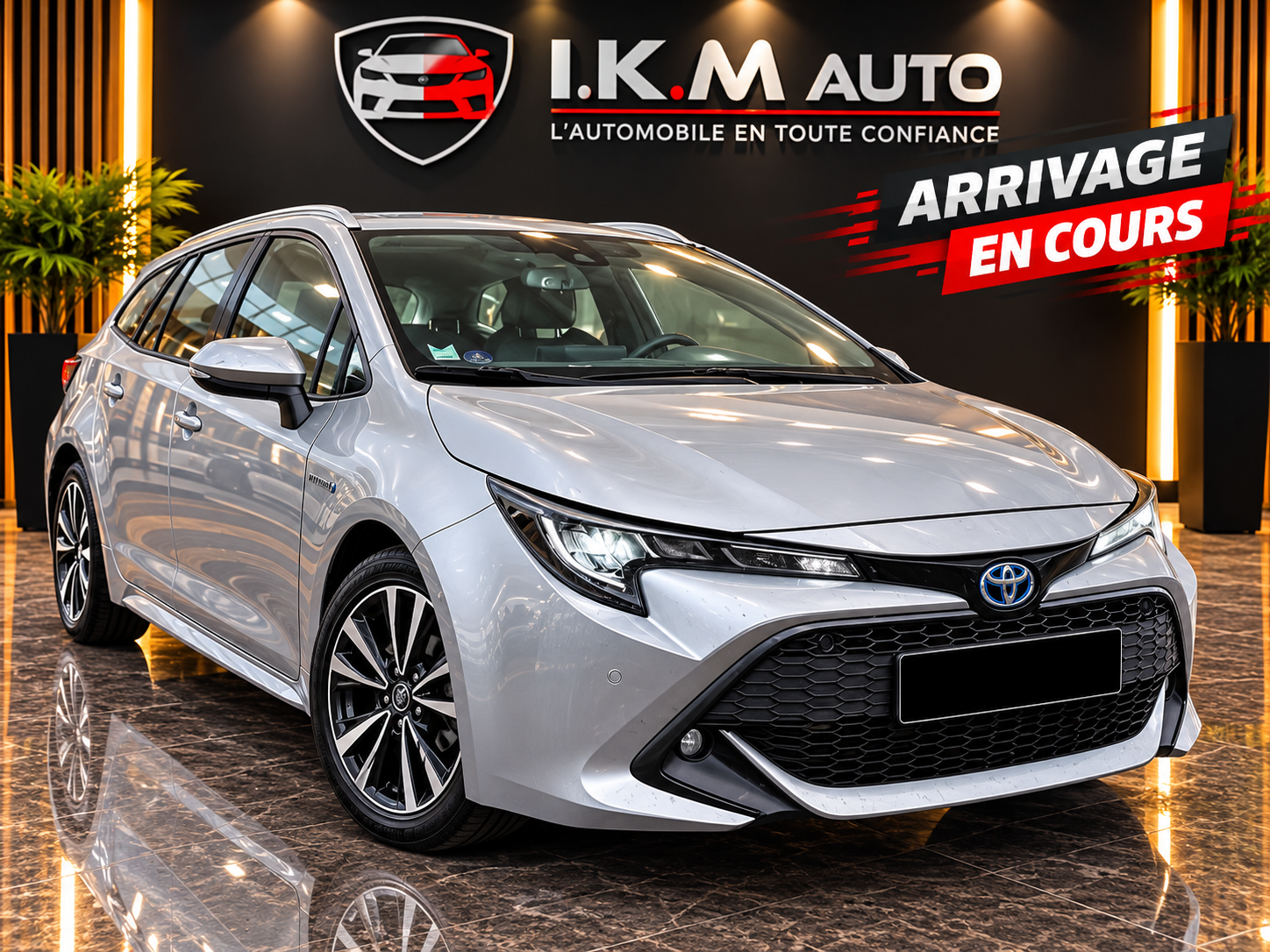 Toyota hybride en showroom de luxe