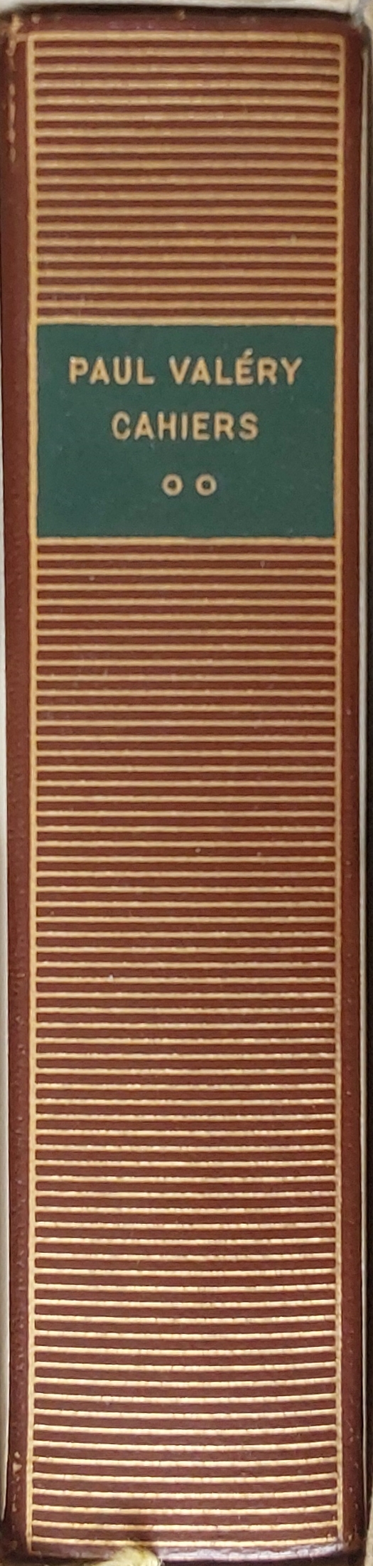 Volume 254 de Paul Valéry dans la Bibliothèque de la Pléiade.