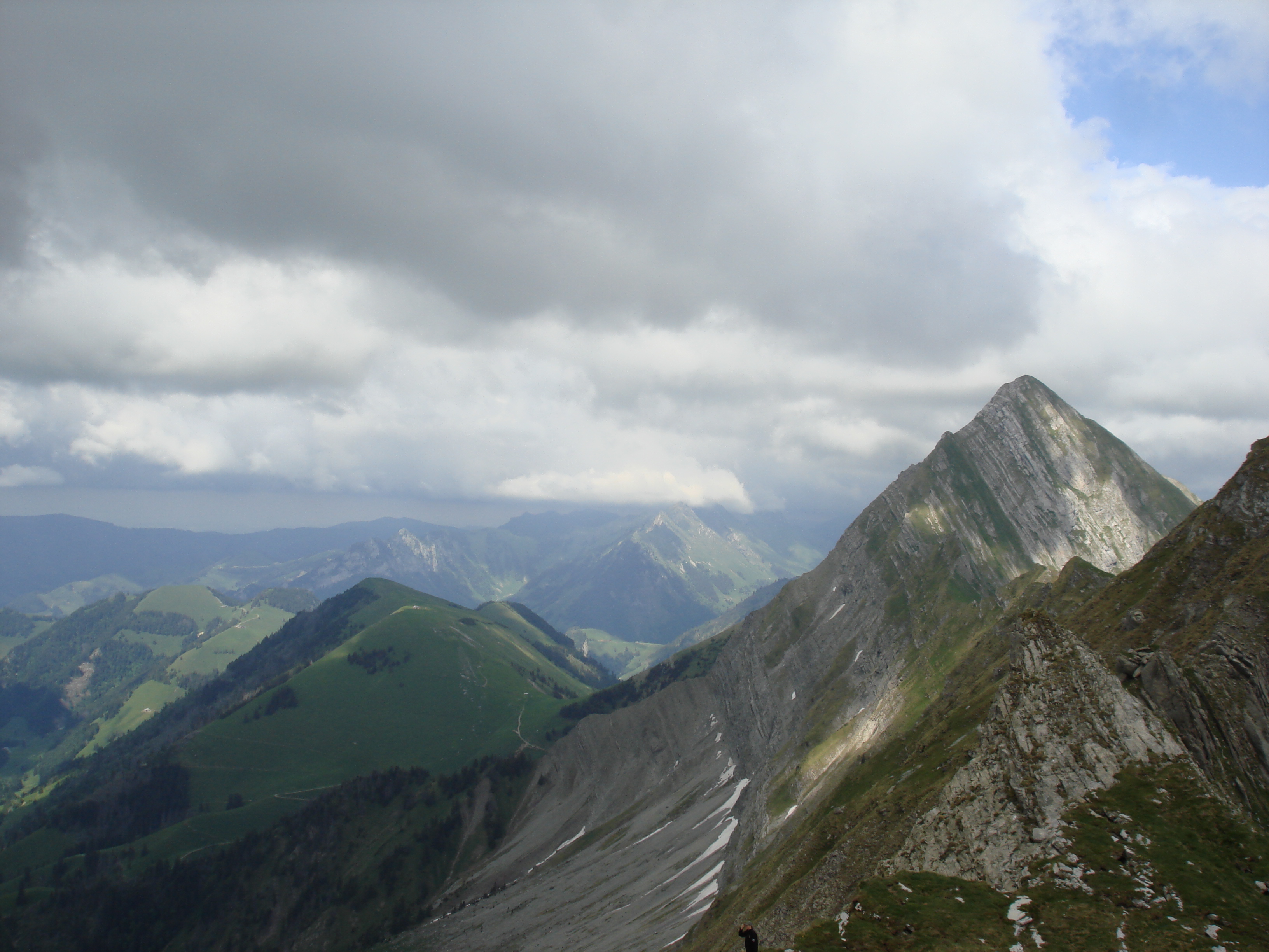 Montagnes de la réserve naturelle du Vanil Noir