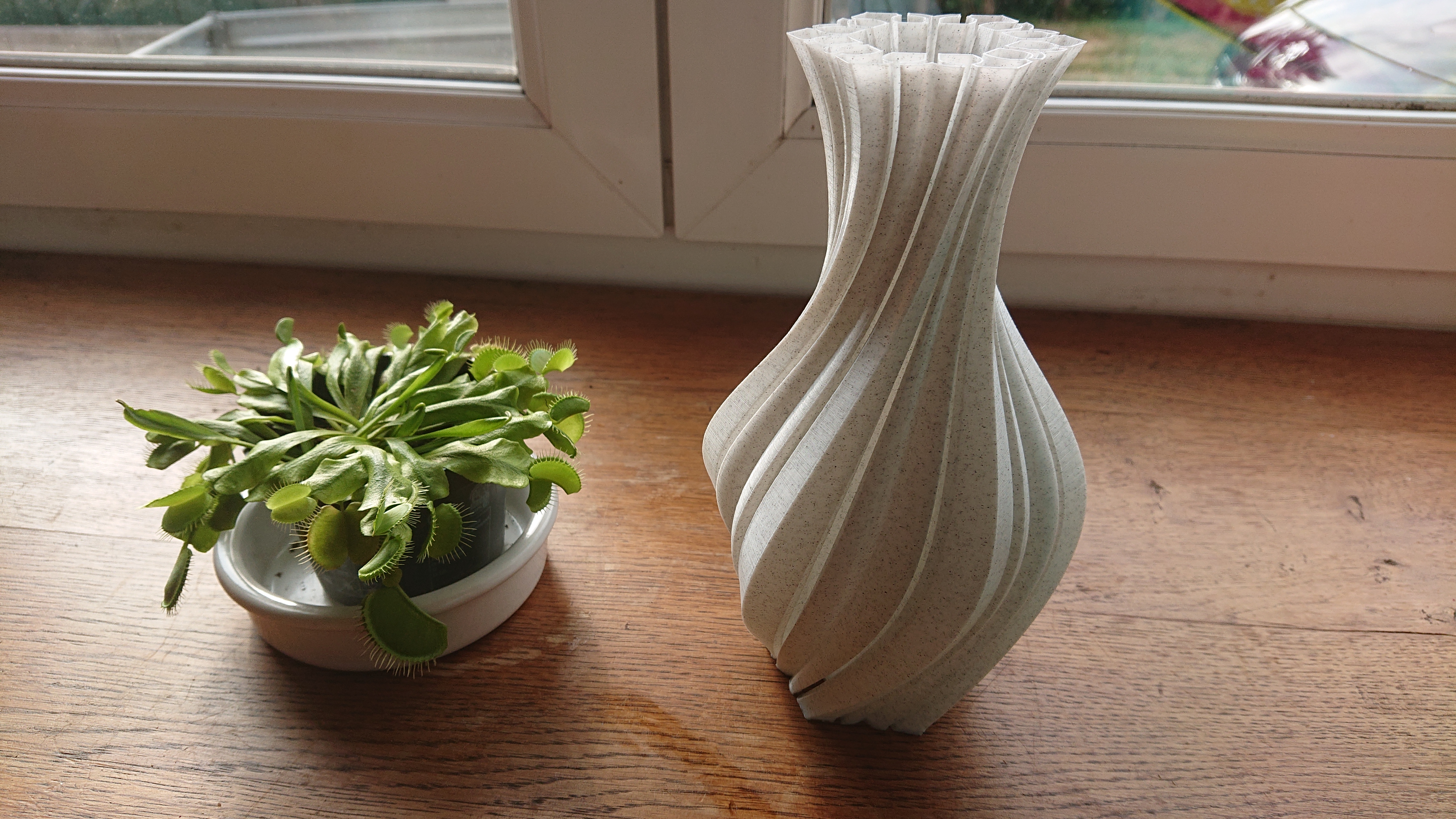 03 vase hexa