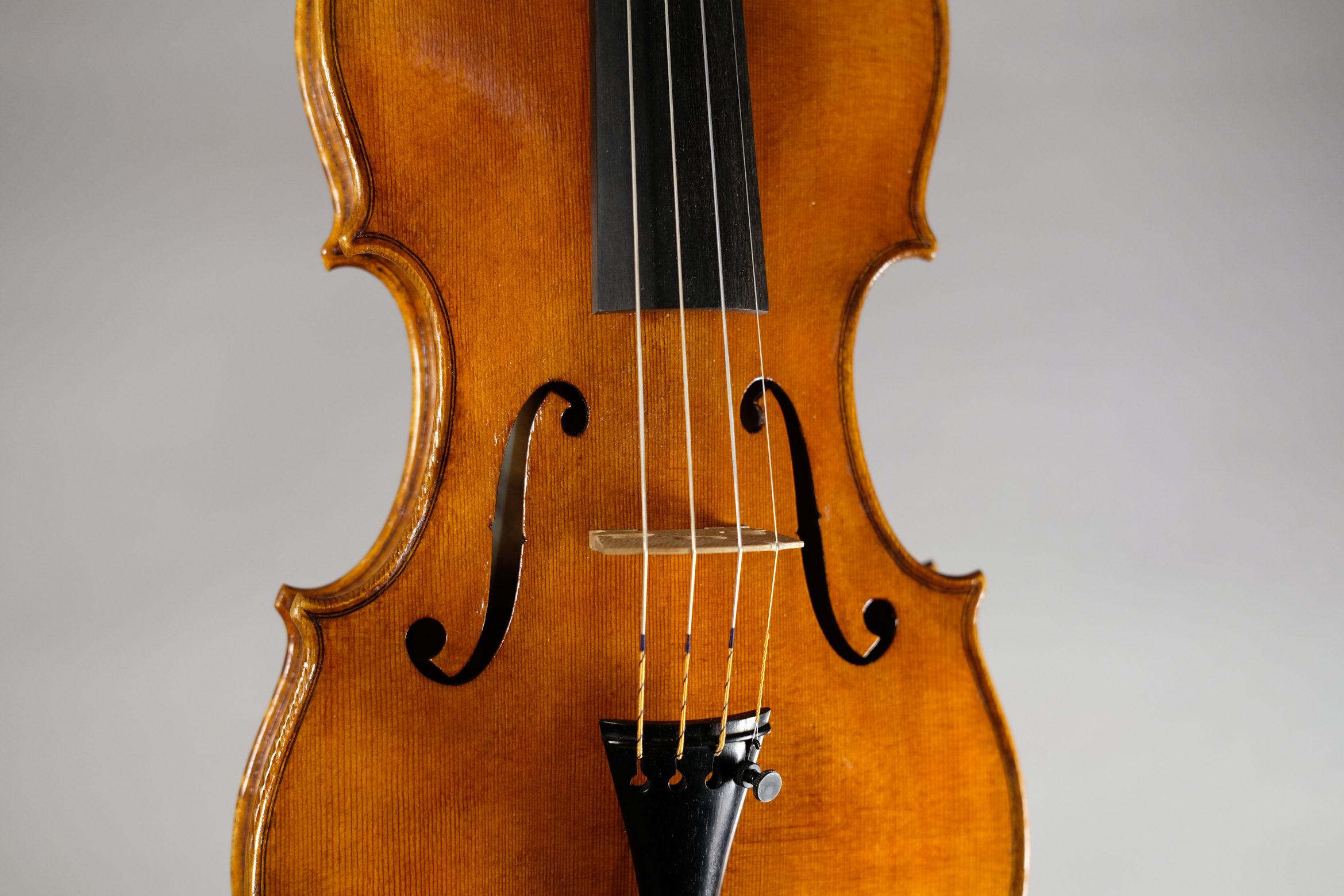 Amandine hervouet lutherie violon guarneri 2024 4 table detail