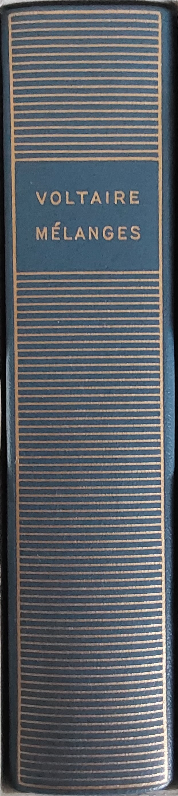 Volume152 de Voltaire dans la Bibliothèue de la Pléiade