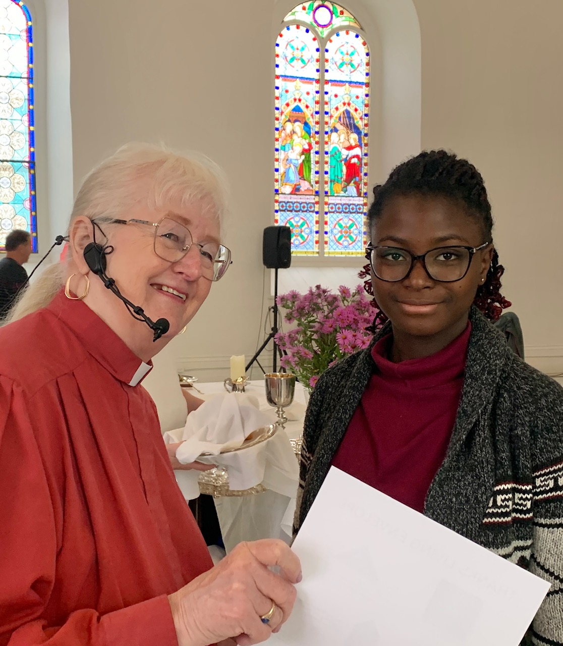 Communion congregation flowers faith 2559