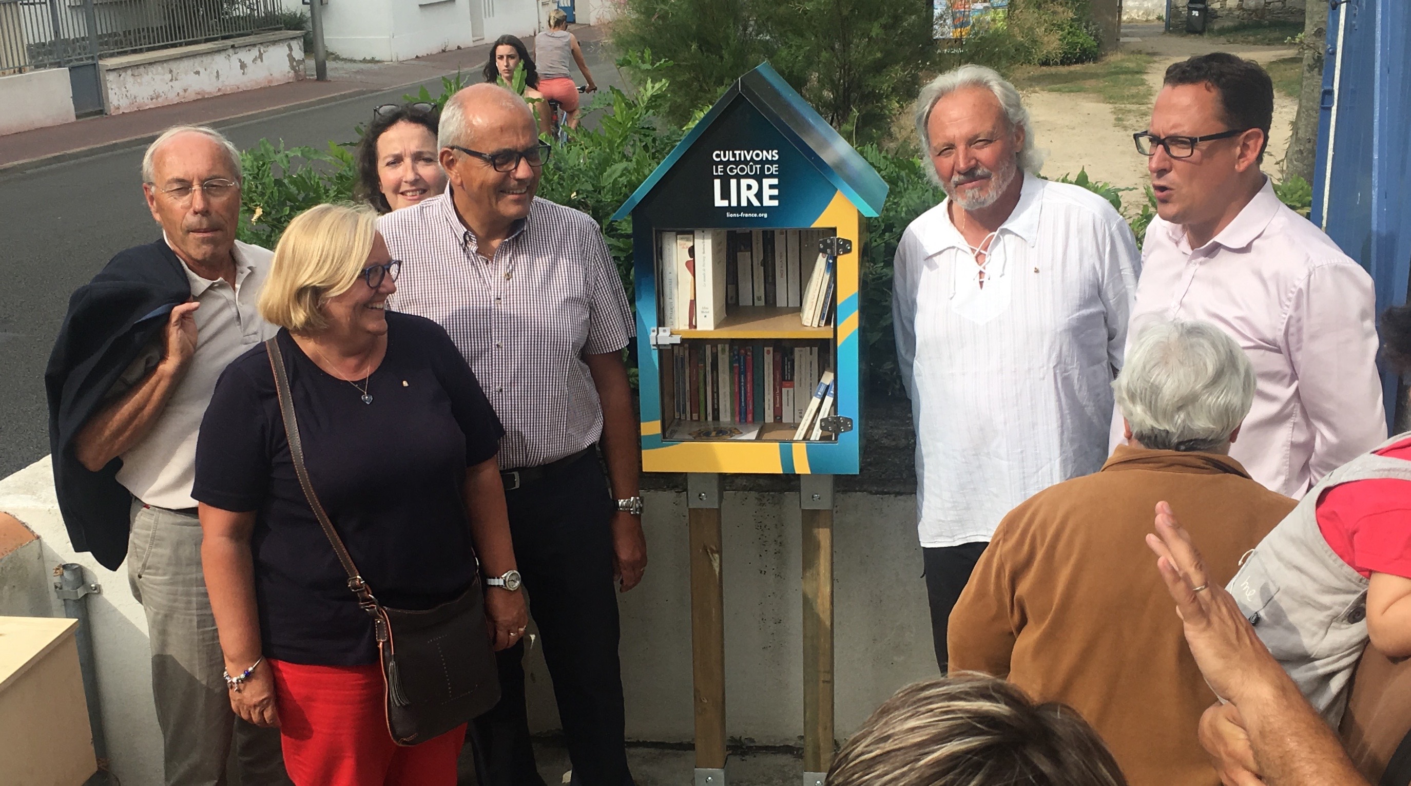 Inauguration de la boite à livres