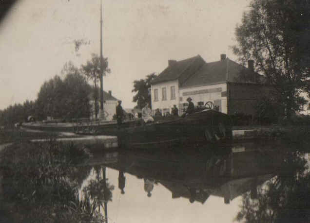 Bateau ecluse