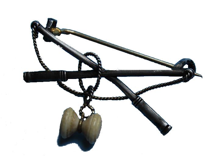 Broche diabolo ancien
