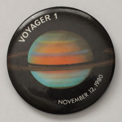 Badge voyager1 saturne 1980