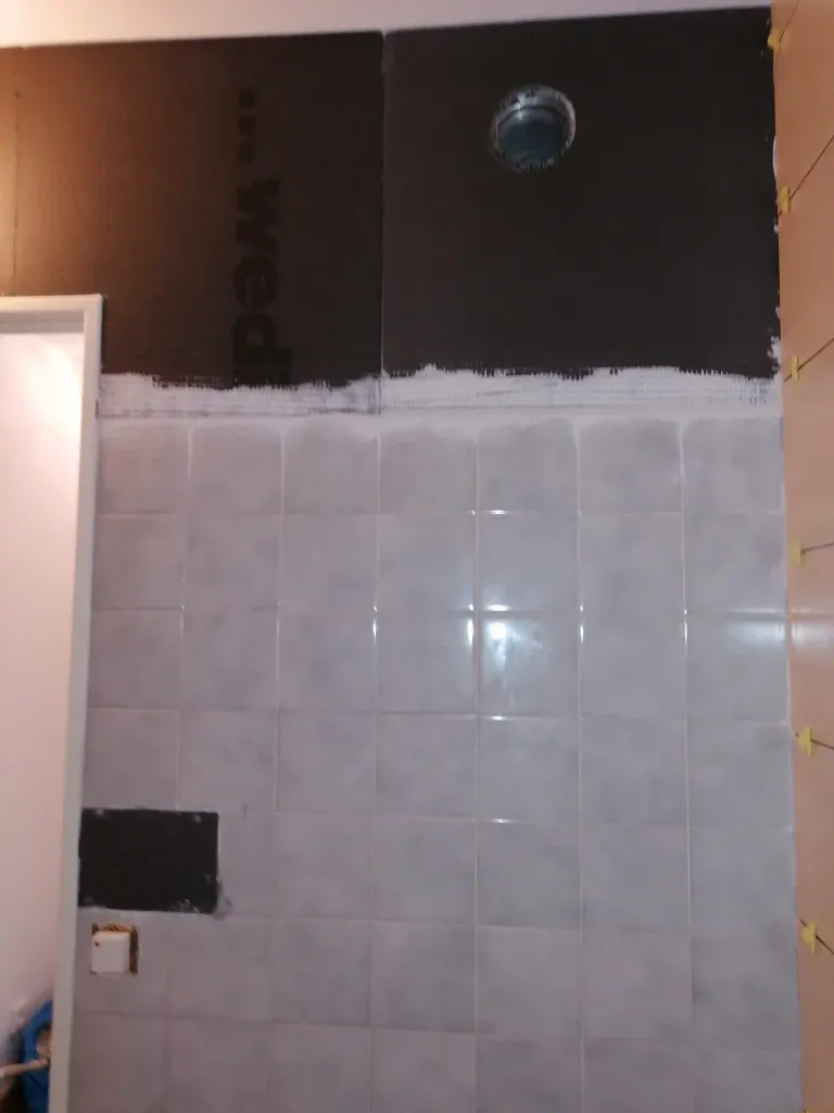 Preparation mur salle de bain redresser un mur avant carrelage a reze 44400