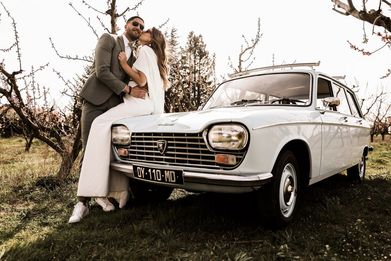 mariage printemps voiture vintage verger