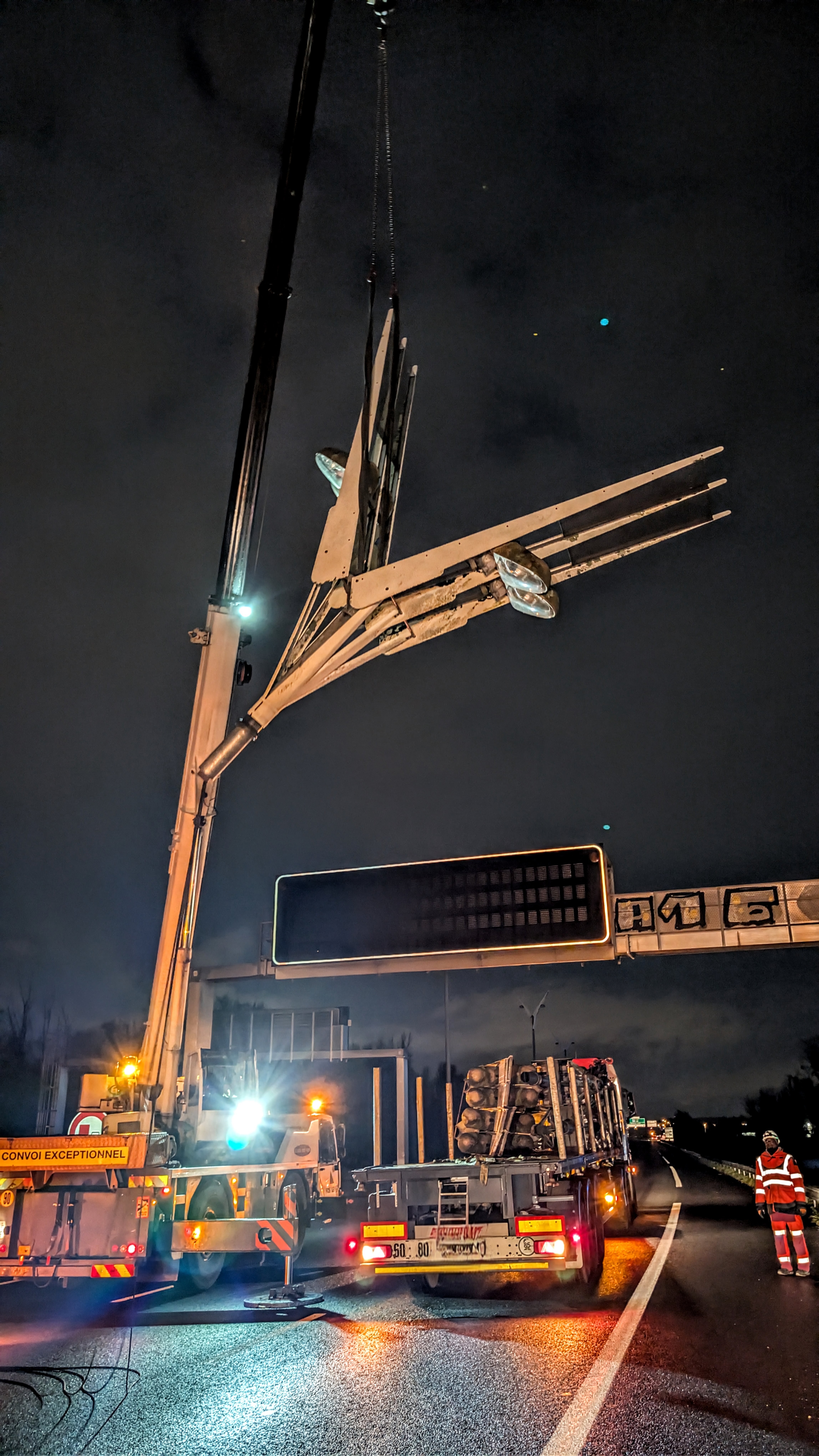 Pxl 20251204 010731998 2