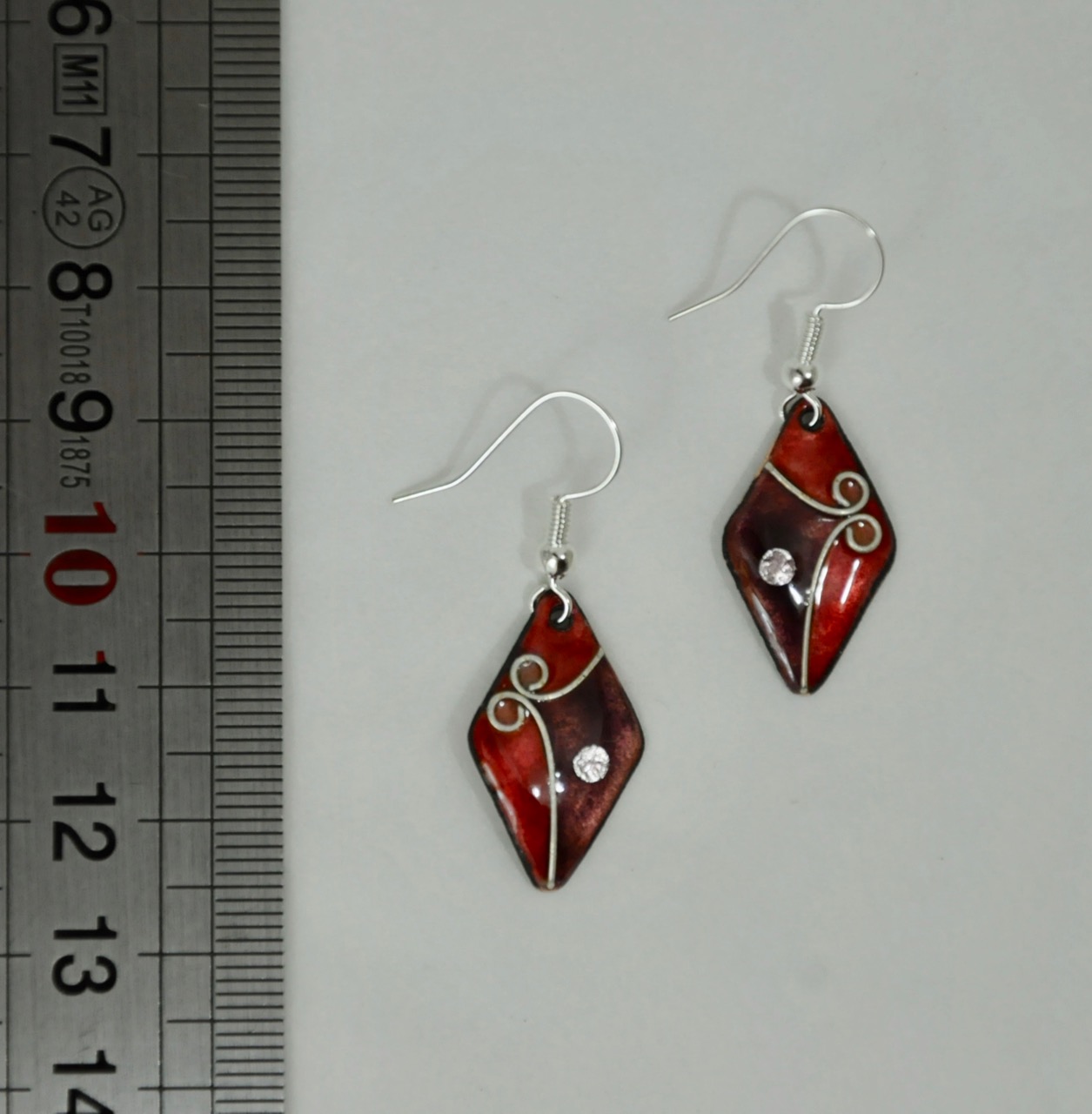 Boucles-losanges-rouge-violet-2