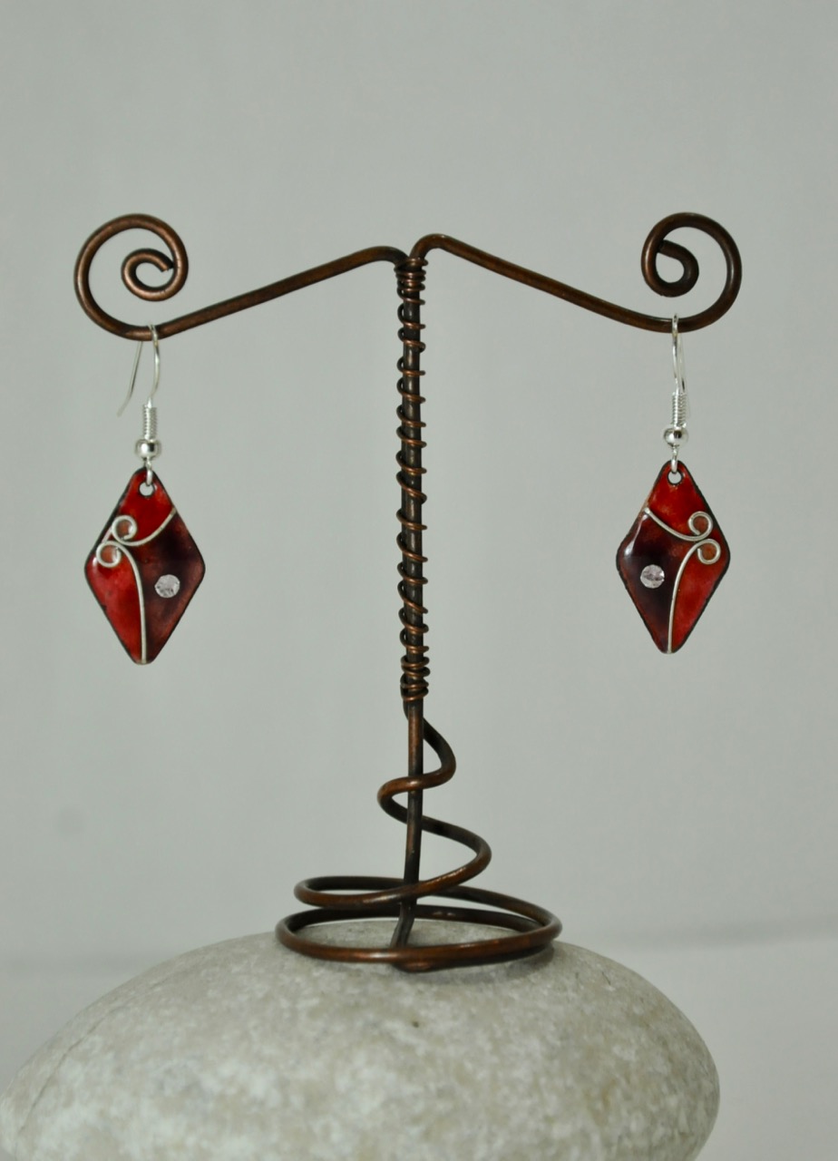 Boucles-losanges-rouge-violet