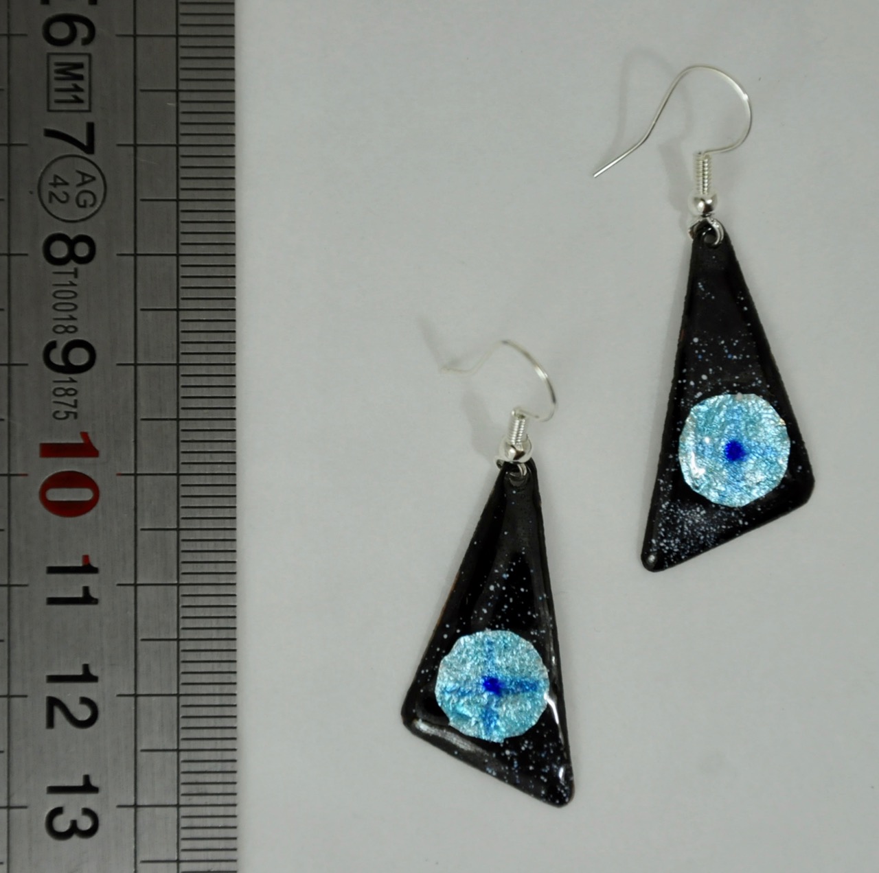 Boucles-triangles-noir-et-bleu-2jpg