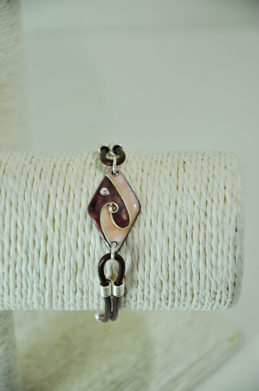 Bracelet-rose-mauvr-losange