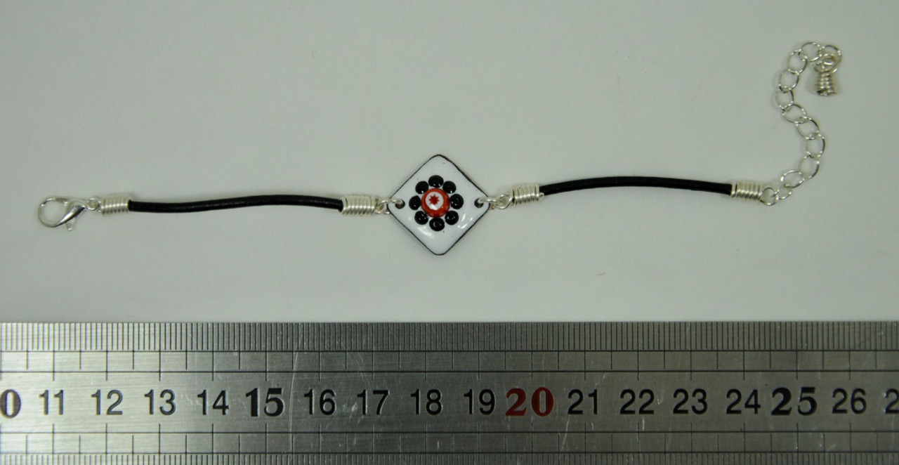 Bracelet-simple-blanc-2
