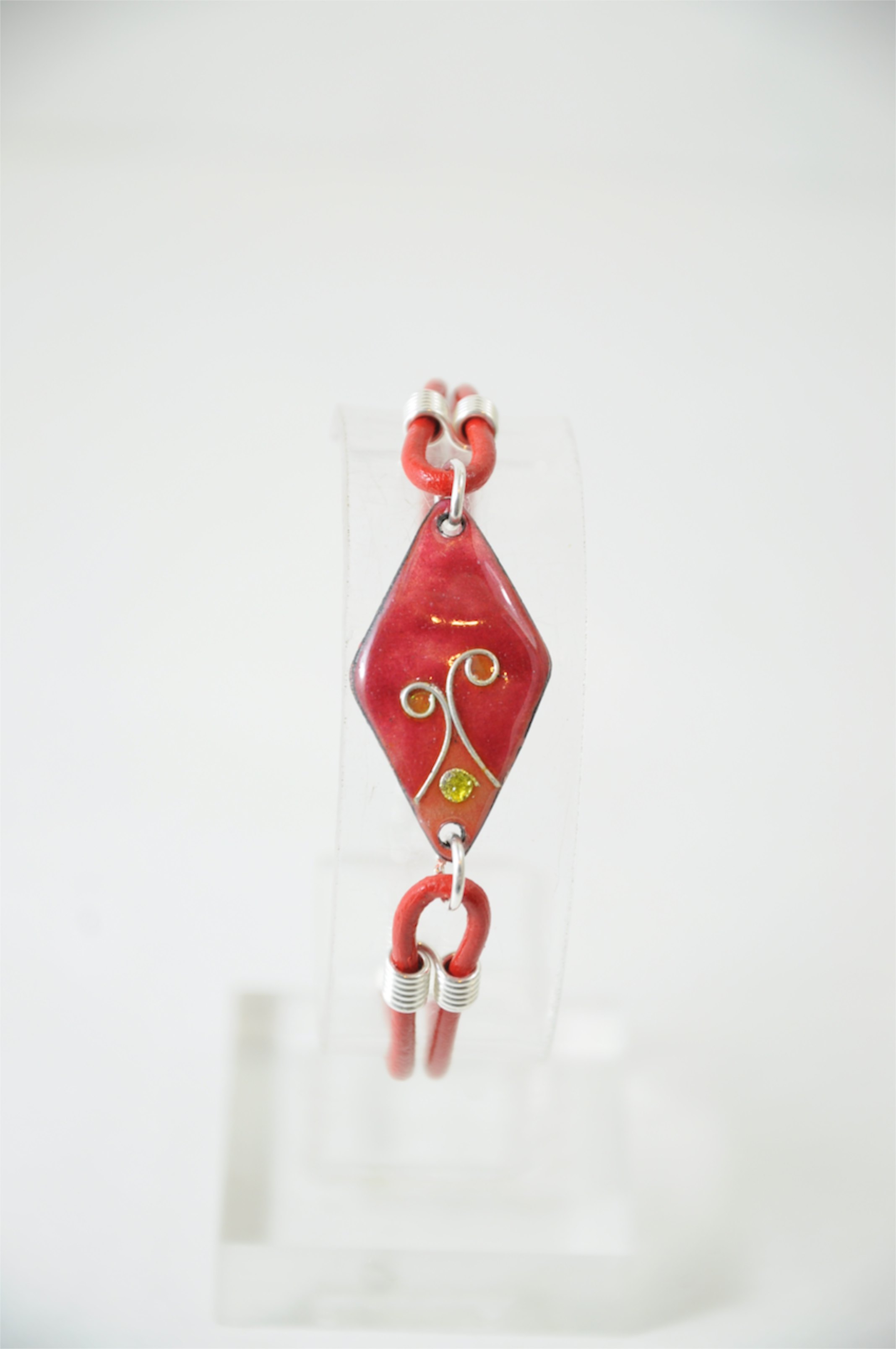 Bracelet losange rouge 1