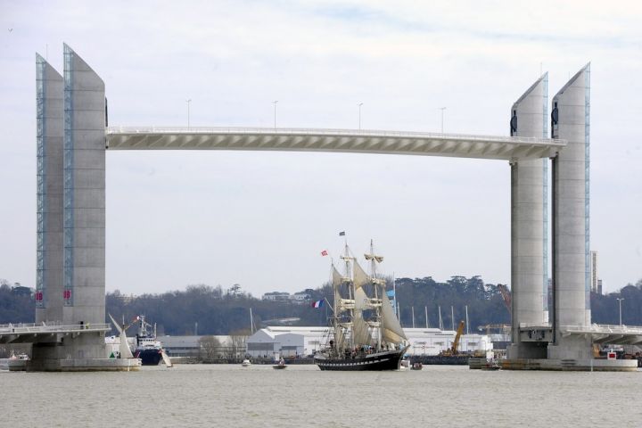 Pont levant