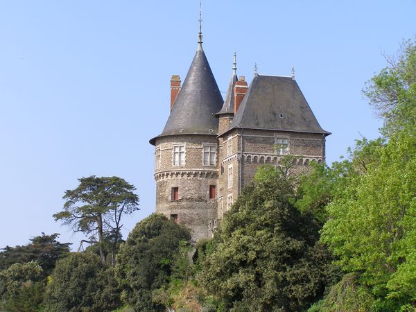 Le chateau dans la verdure 91