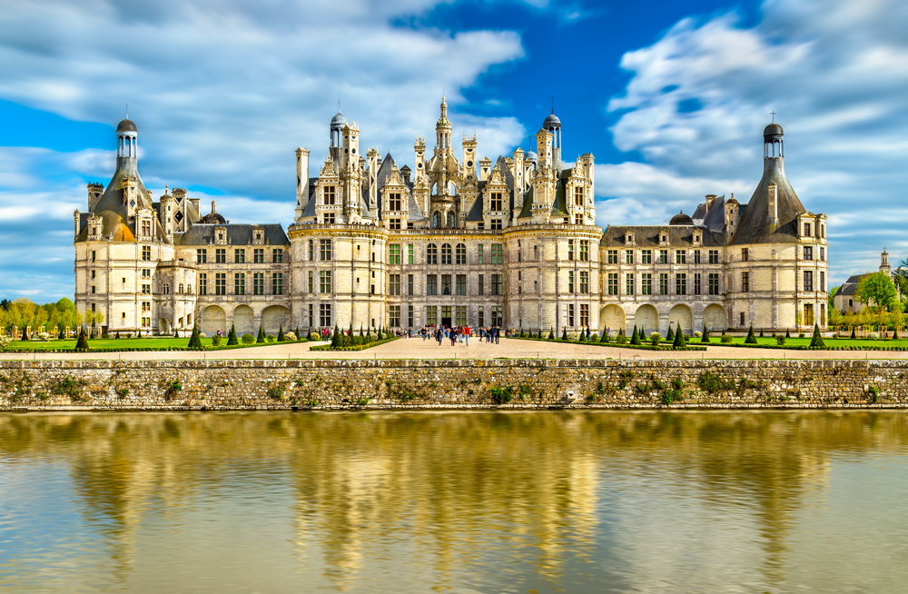 Chateau-de-chambord-largest-castle-loire-valley