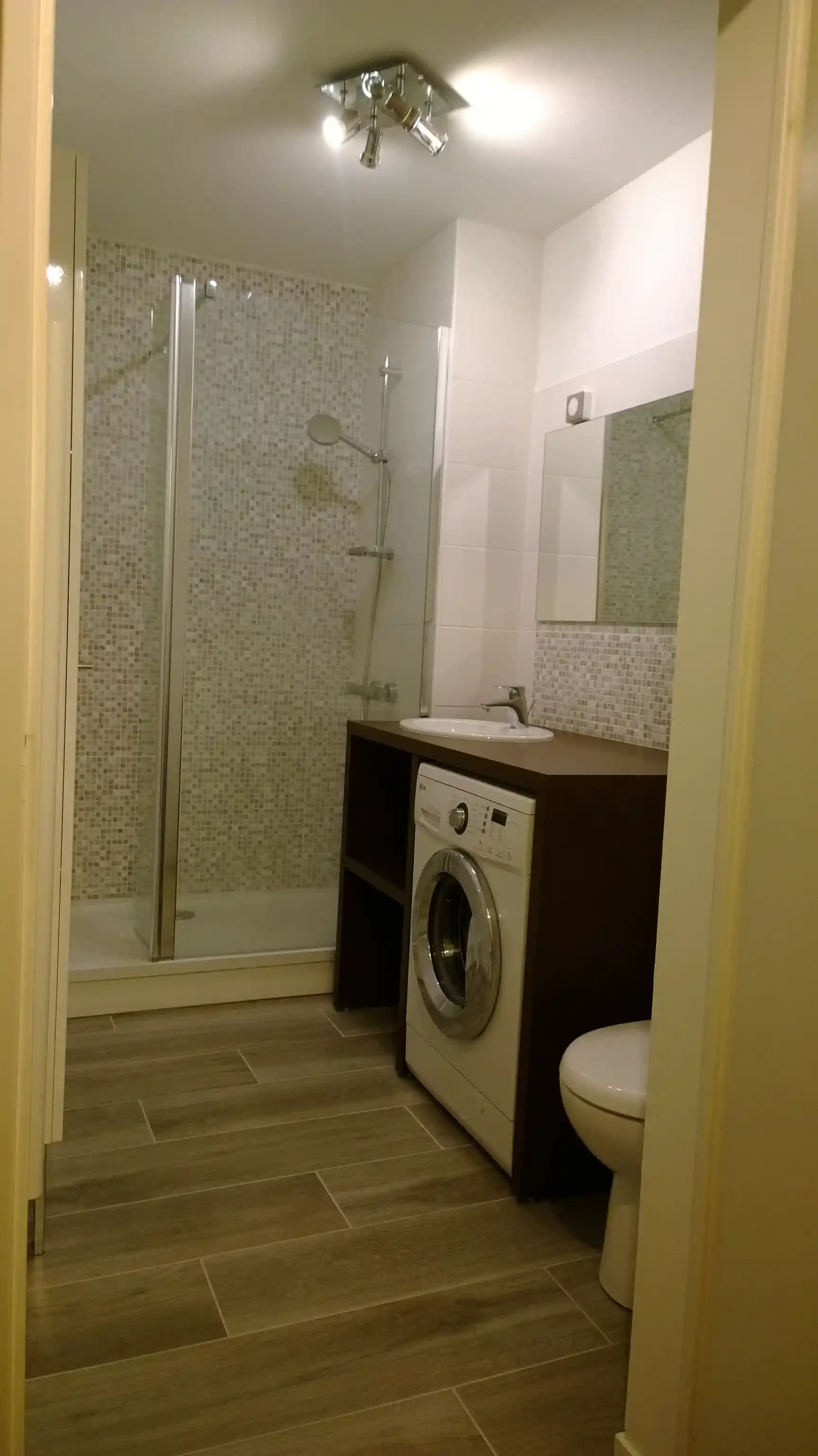 12 installation receveur de douche extra plat avec pose d un combine de douche thermostatique et installation d une paroi de douche fixe volet pivotant a vertou 44120 