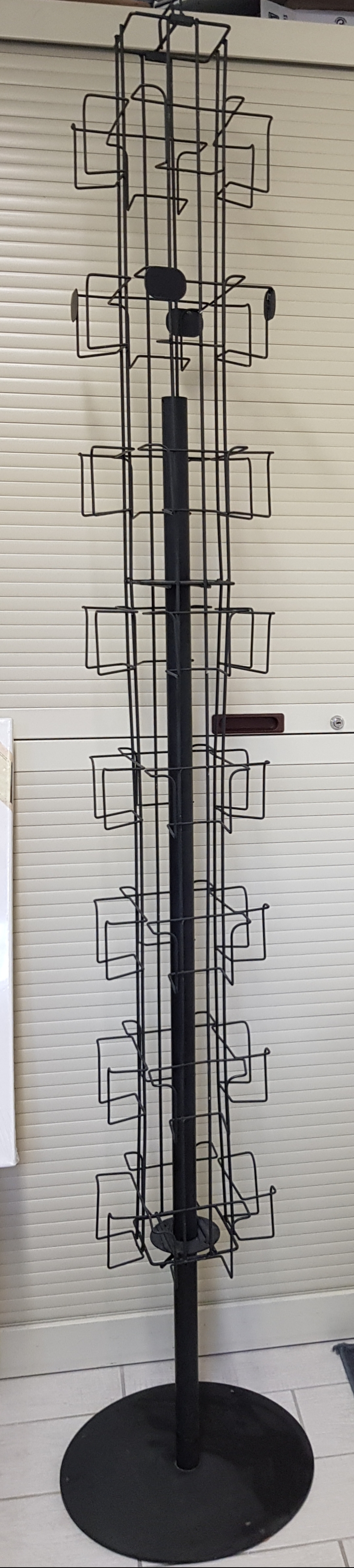 présentoir pour cartes postales
boite aux lettres urne pour mariage