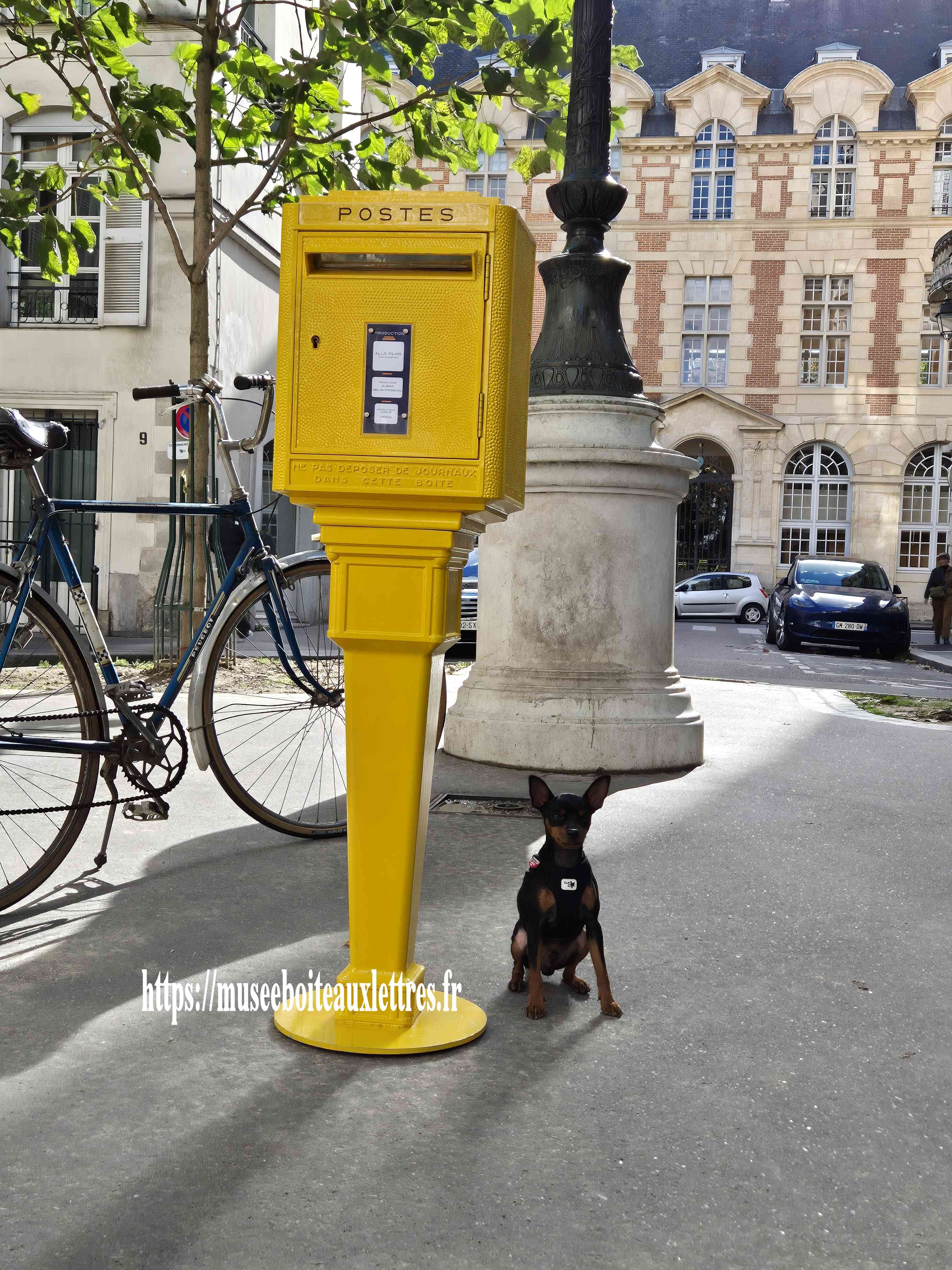 location boite aux lettres ptt film événementiel 