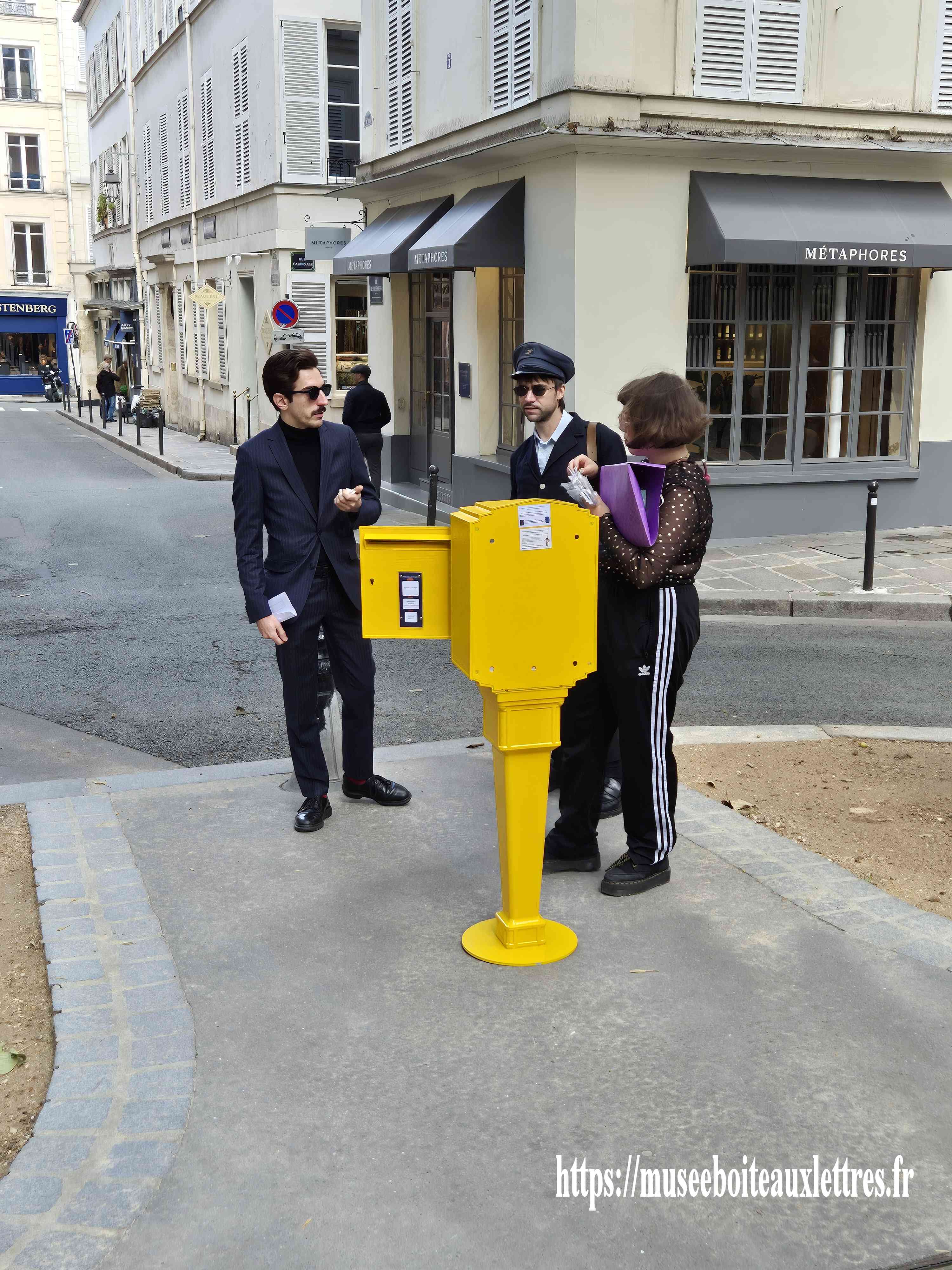 location boite aux lettres ptt tournage cinéma