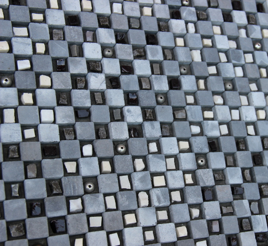 mosaic - mosaïques - damier - fresque - miel - noir - grès - perles - afrique - vuitton - vintage - effet optique- ora mosaïques