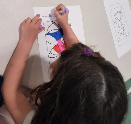 Atelier de coloriage pendant les CréActives de Lagord. David et Maryne Vereecken.
