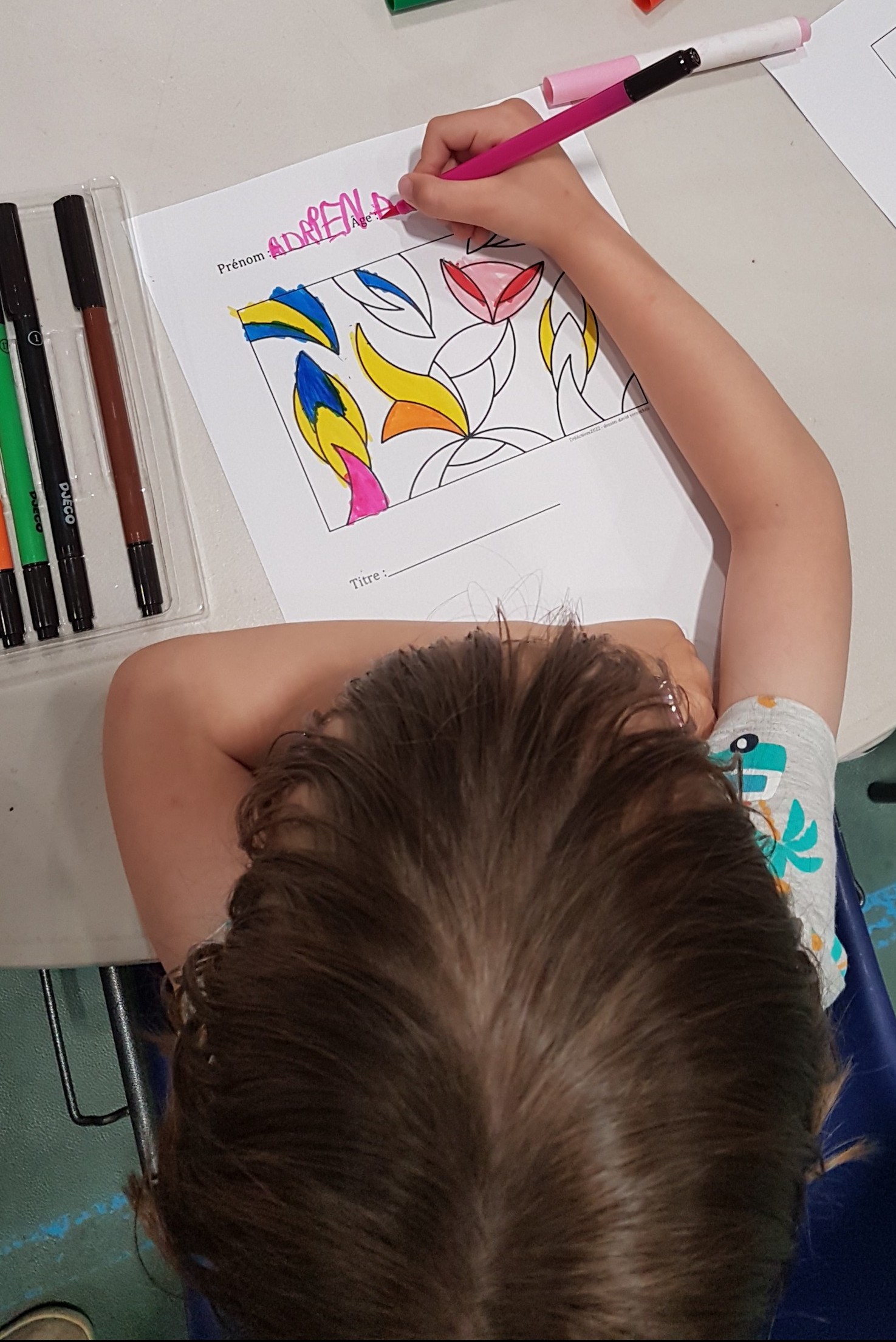 Atelier de coloriage pendant les CréActives de Lagord. David et Maryne Vereecken.
