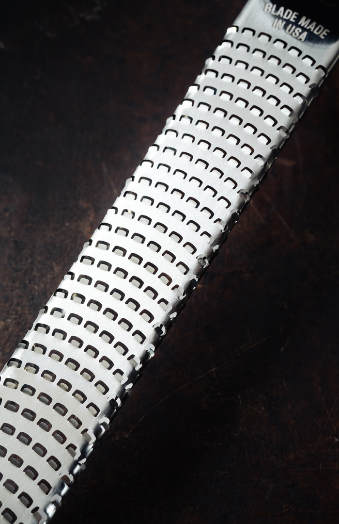 Microplane mise en scene 3