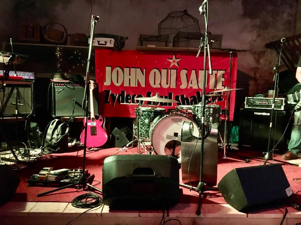 Johnquisaute 1 