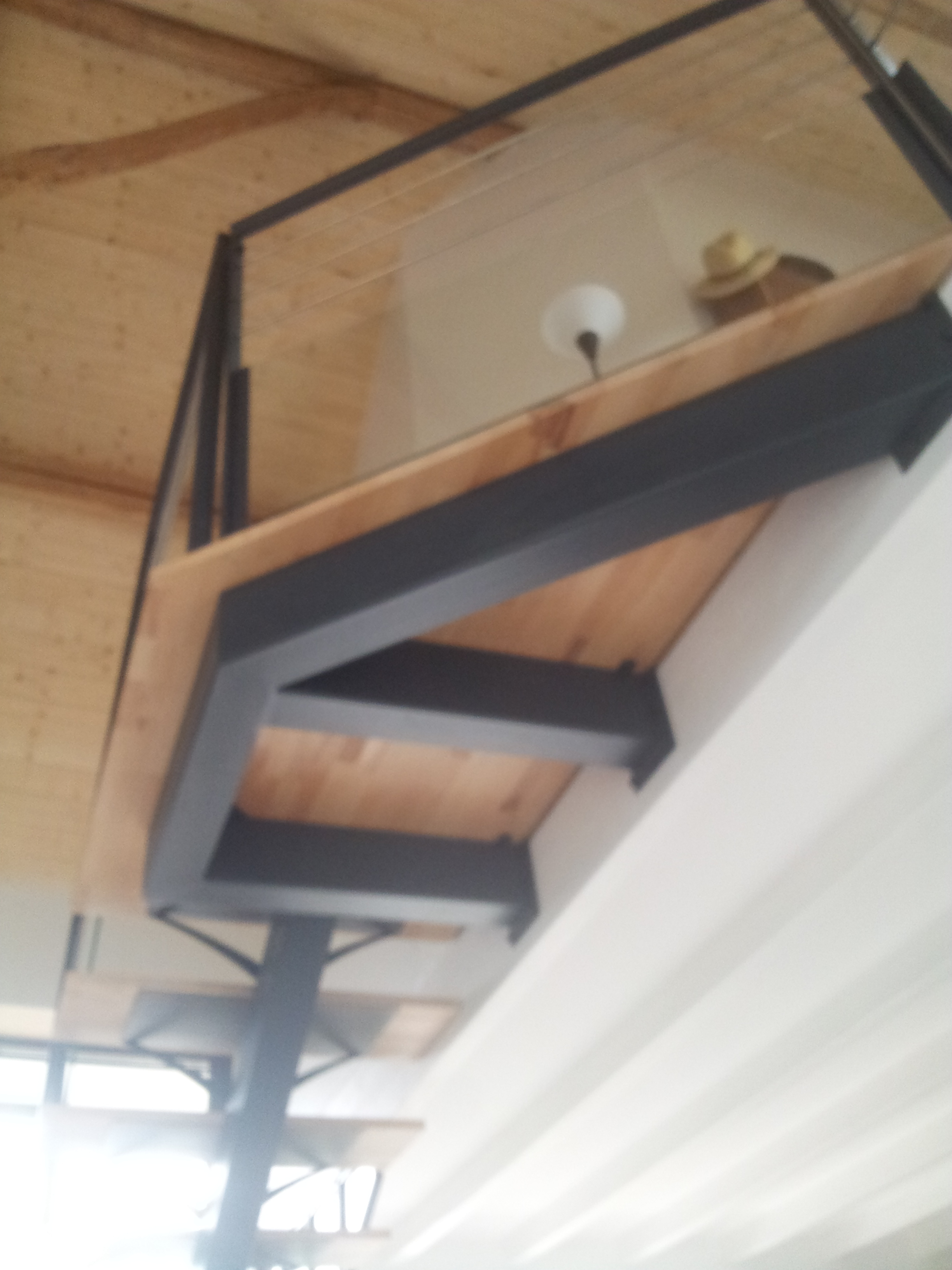 Plateforme d'arrivée d'escalier
