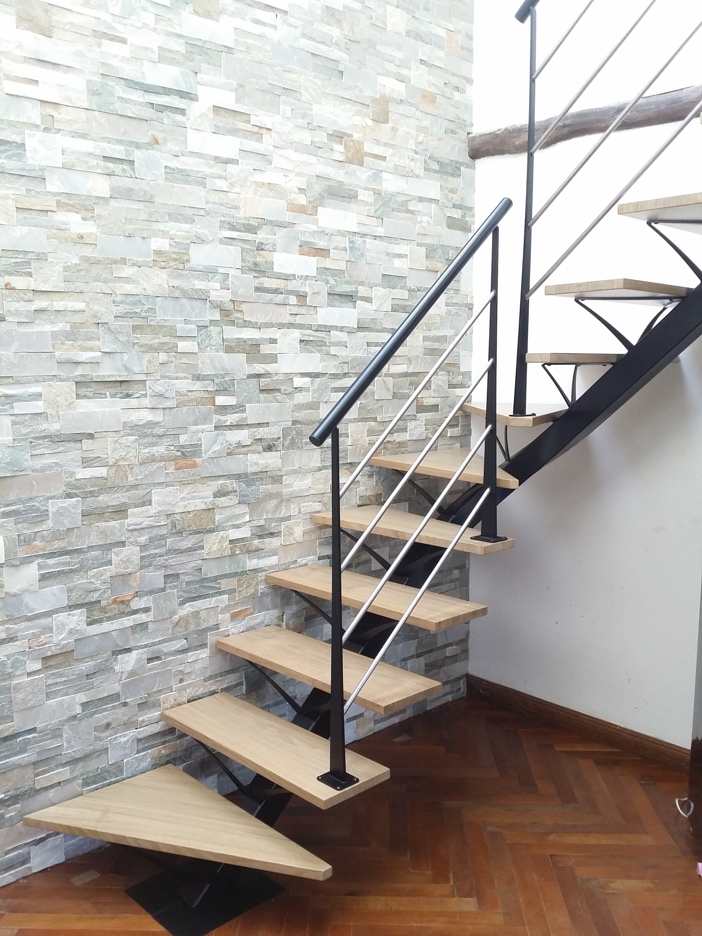 Escalier limon central