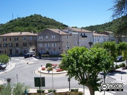 Chateauneuf du rhone place