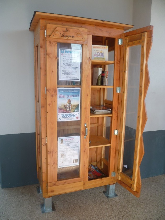 Cabane a livres1