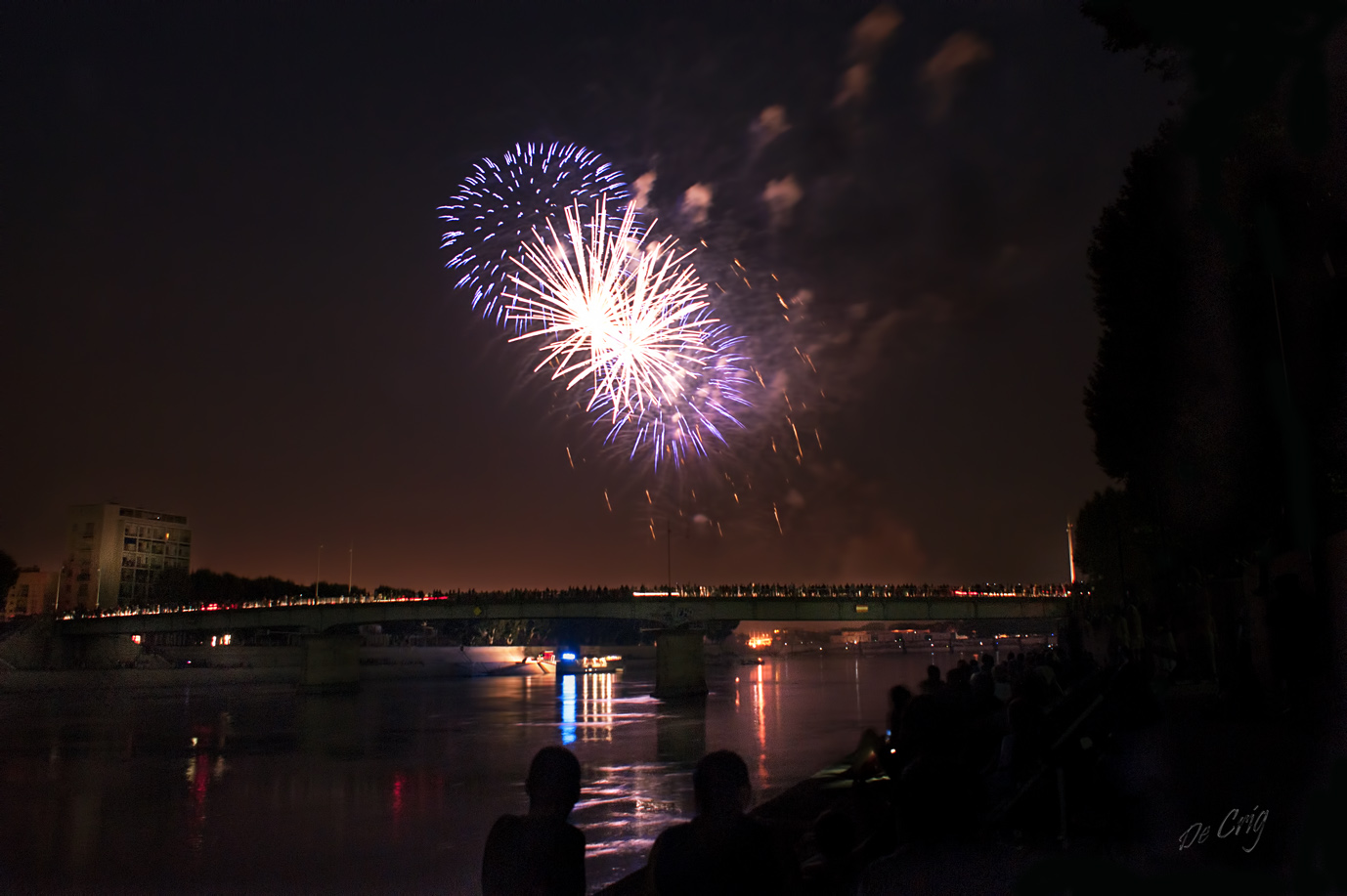 Feu d artifice arles 1 signee web