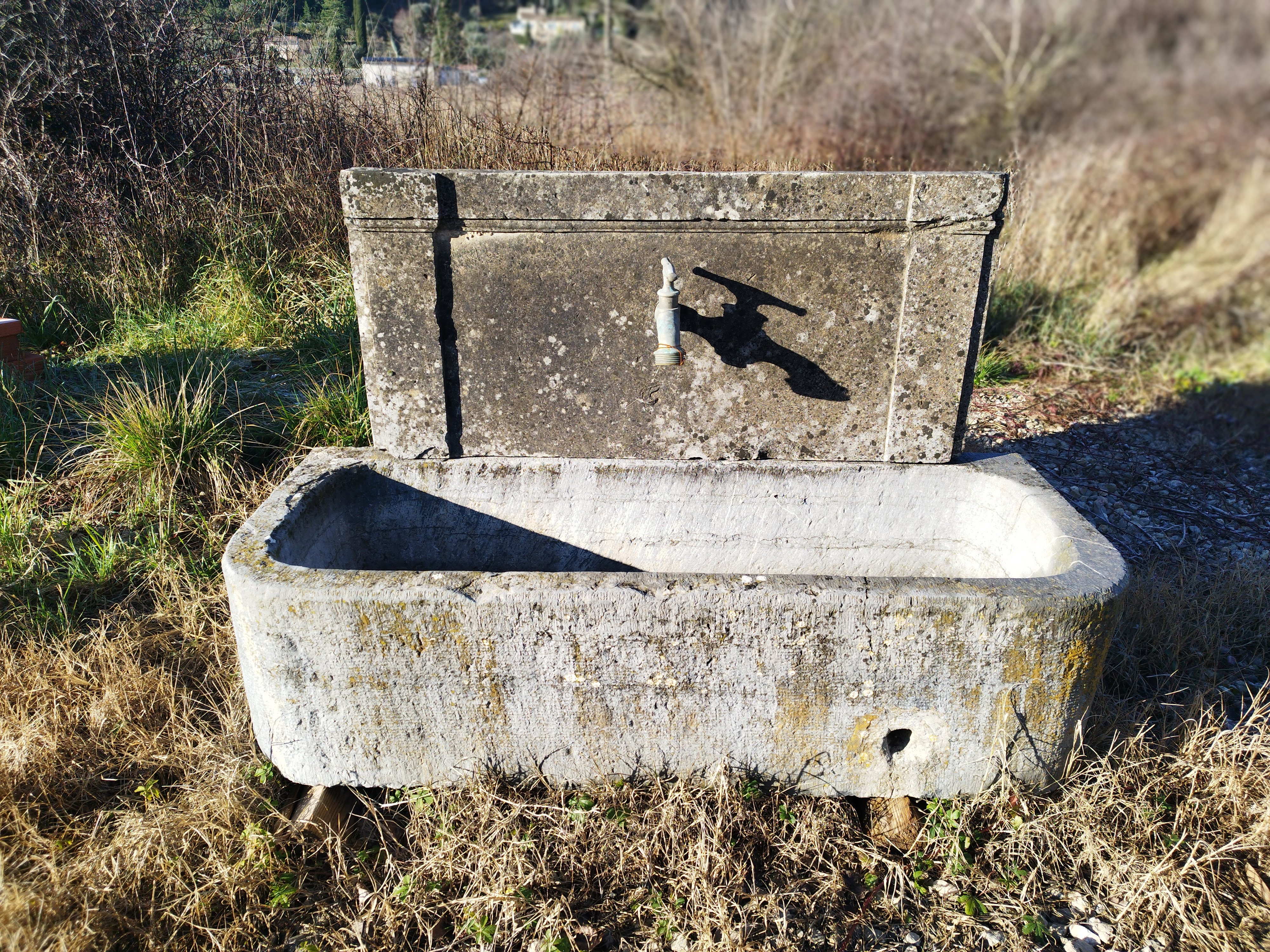Ref313 fontaine murale en pierre
