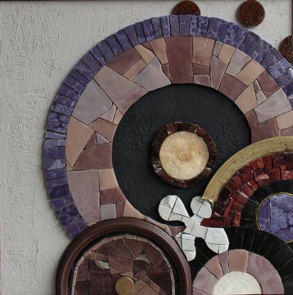 mosaique - tableau - disques graphiques - triptyque - cercle - laiton - violet - noir - verre - doré - bijoux ancien - ora mosaiques.
