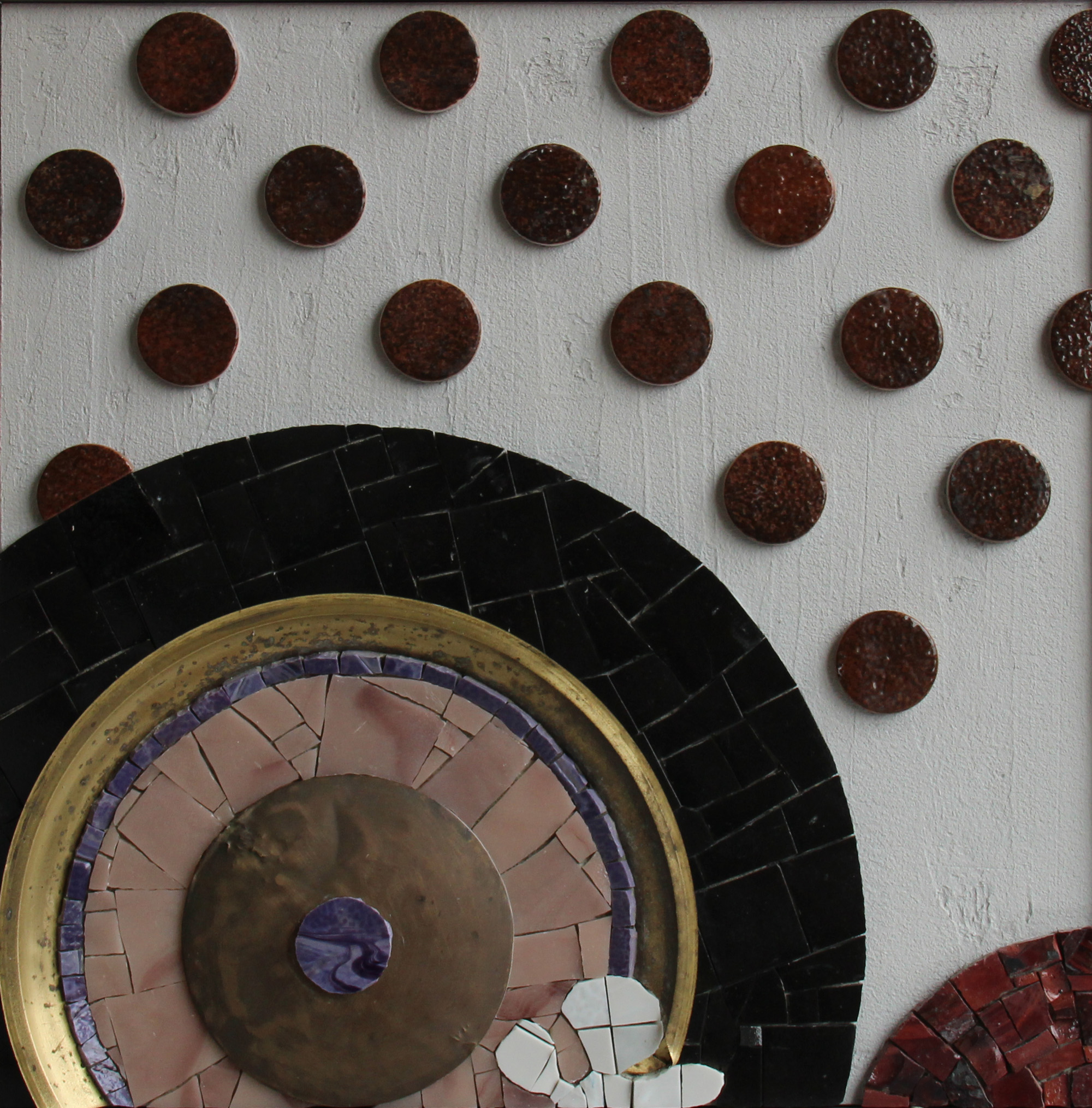 mosaique - tableau - disques graphiques - triptyque - cercle - laiton - violet - noir - verre - doré - bijoux ancien - ora mosaiques.