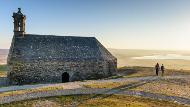 Les-monts-d-arree-3-640x360-crop-1540903523