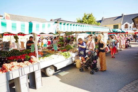 Le marché de Saint-Gildas de Rhuys tous les dimanches matin.