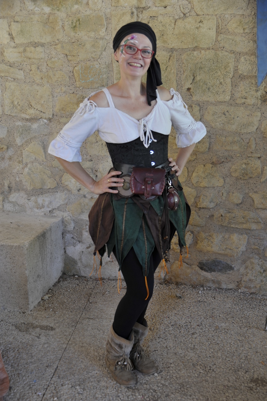 dsc6520 nd7 2016 07 17 gavaudun 47 foire medievale christab 852x1280 