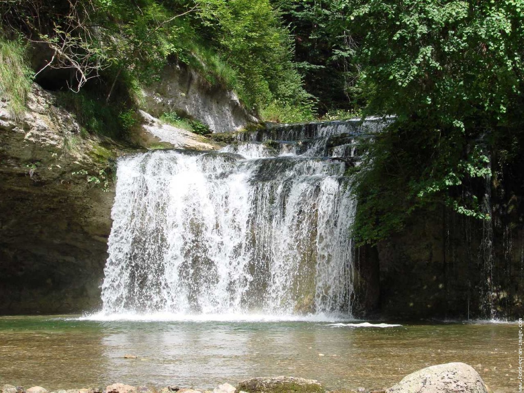 Galerie membre cascade cascade herisson 08